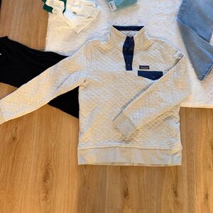Patagonia Quilted Pullover in Cream with Navy Accents